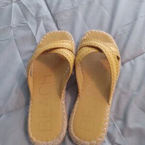 BEACH SANDAALS WORN ONCE